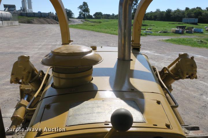 image for item DE3816 1970 Caterpillar D7F dozer