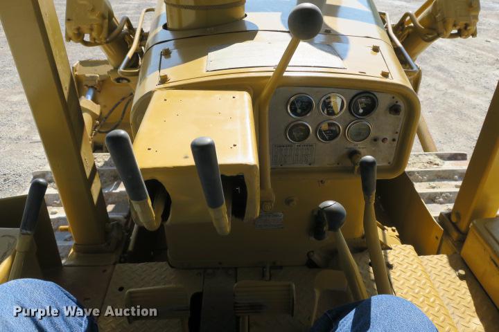 image for item DE3816 1970 Caterpillar D7F dozer