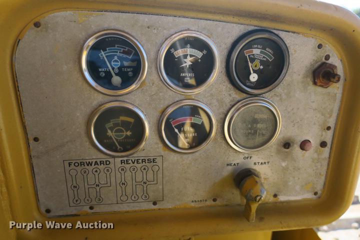 image for item DE3816 1970 Caterpillar D7F dozer