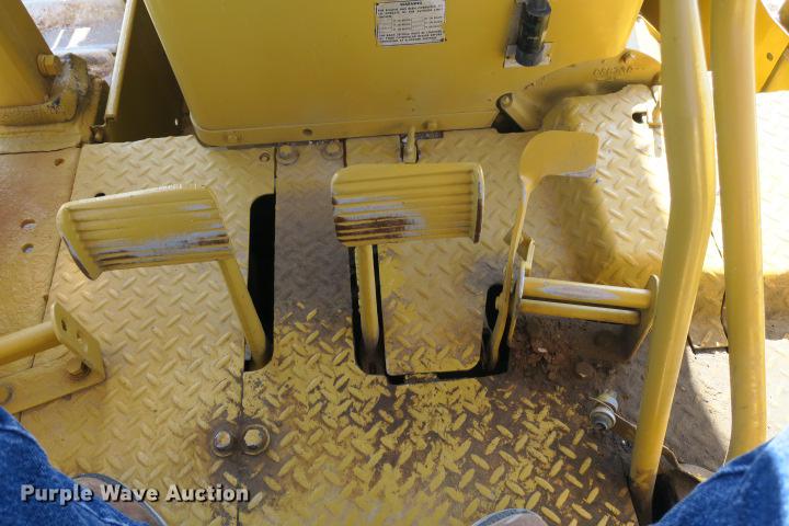 image for item DE3816 1970 Caterpillar D7F dozer