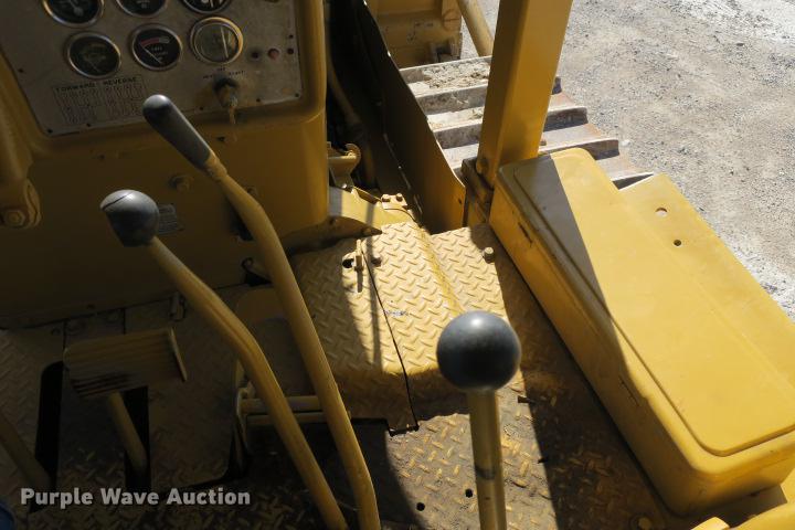 image for item DE3816 1970 Caterpillar D7F dozer