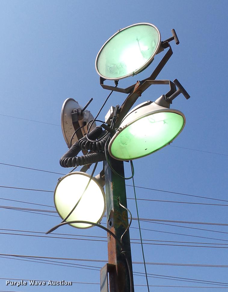 image for item DE4851 2004 Wacker LTC4L light plant