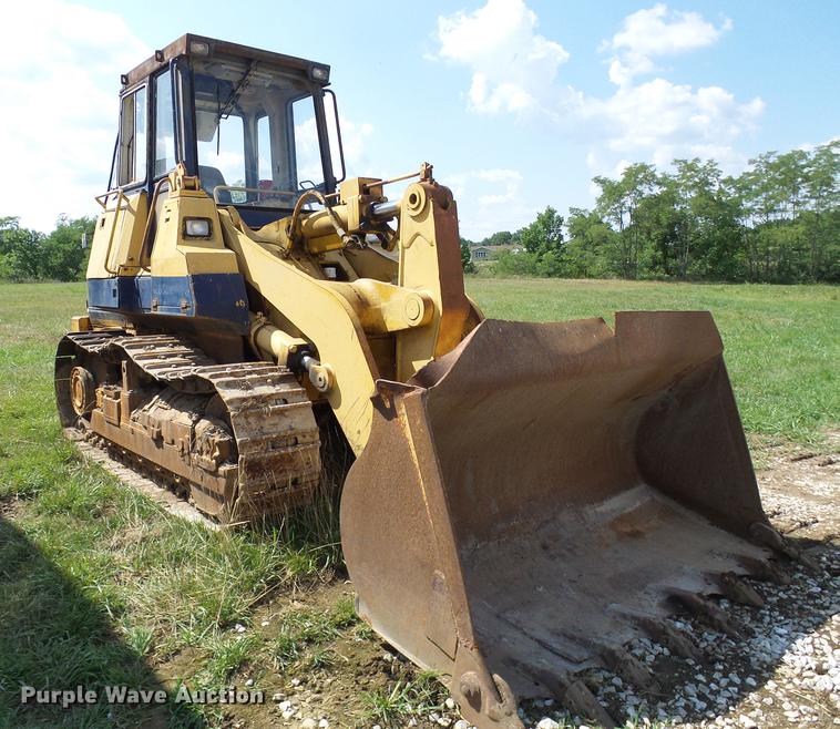 image for item DE5103 Komatsu D66S-1 track loader