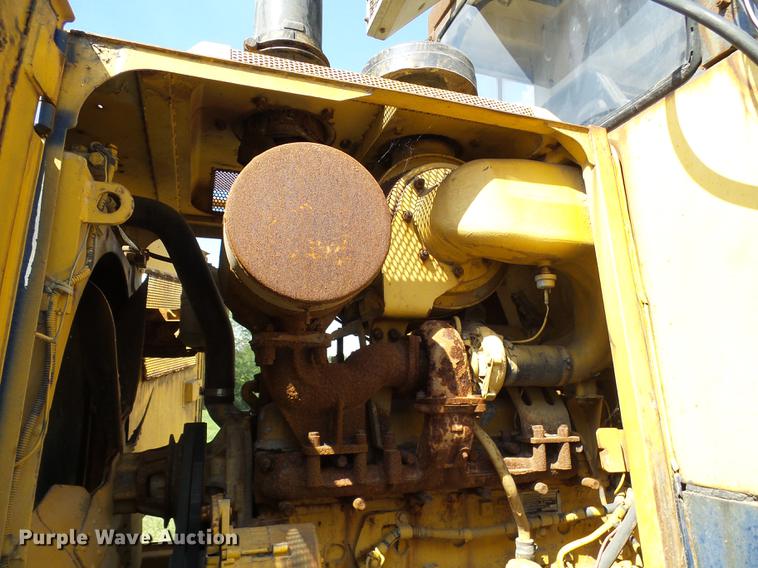 image for item DE5103 Komatsu D66S-1 track loader