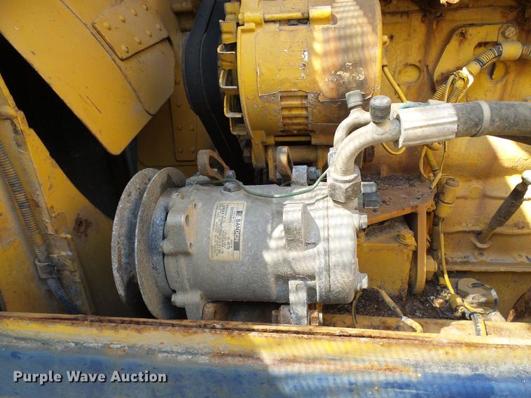 image for item DE5103 Komatsu D66S-1 track loader