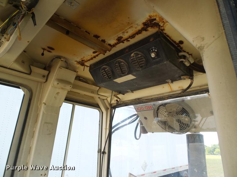 image for item DE5103 Komatsu D66S-1 track loader