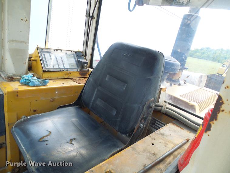 image for item DE5103 Komatsu D66S-1 track loader
