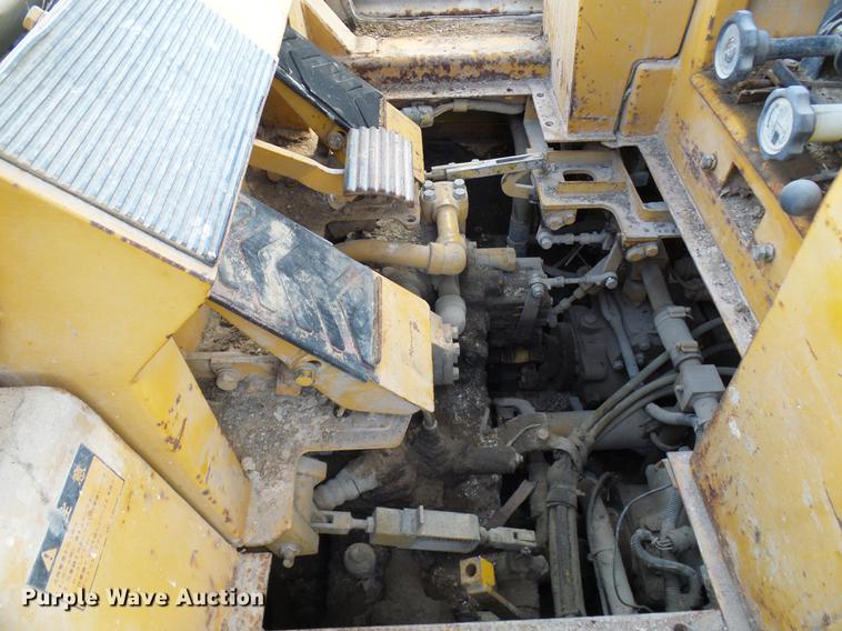 image for item DE5103 Komatsu D66S-1 track loader