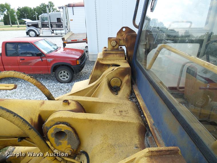 image for item DE5103 Komatsu D66S-1 track loader