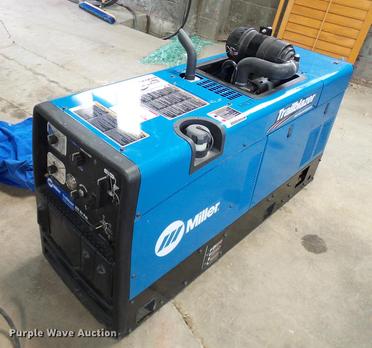 image for item DE5212 2017 Miller Trailblazer 302 Air Pak welder/generator with air compressor