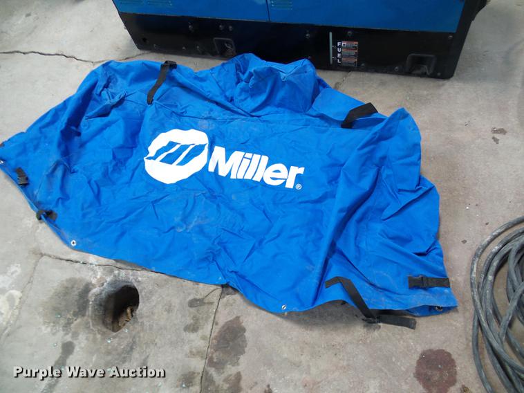 image for item DE5212 2017 Miller Trailblazer 302 Air Pak welder/generator with air compressor