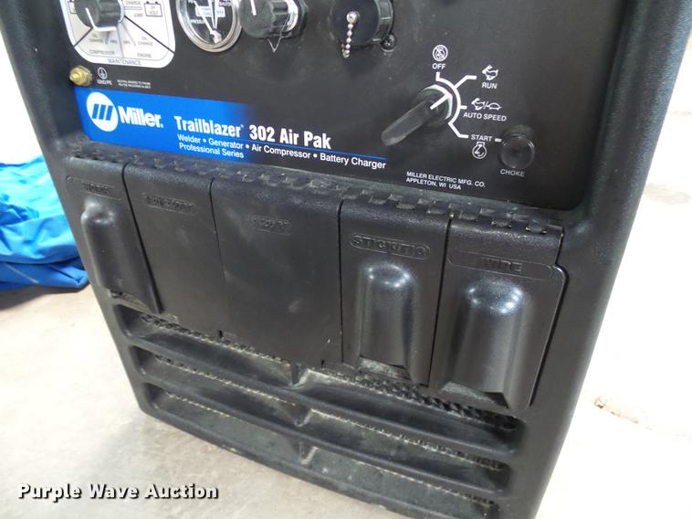 image for item DE5212 2017 Miller Trailblazer 302 Air Pak welder/generator with air compressor