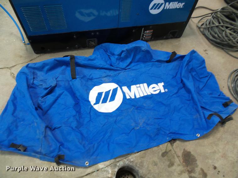 image for item DE5212 2017 Miller Trailblazer 302 Air Pak welder/generator with air compressor