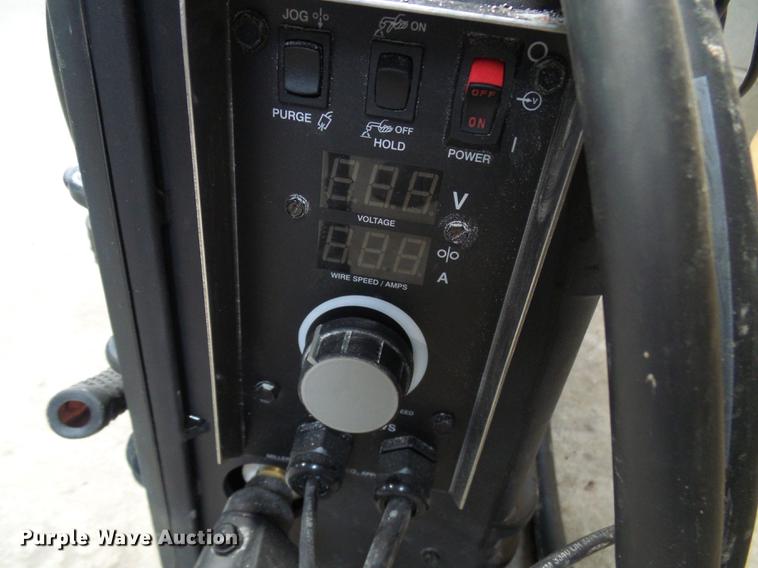 image for item DE5213 2017 Miller Xtreme 12VS suitcase mig welder