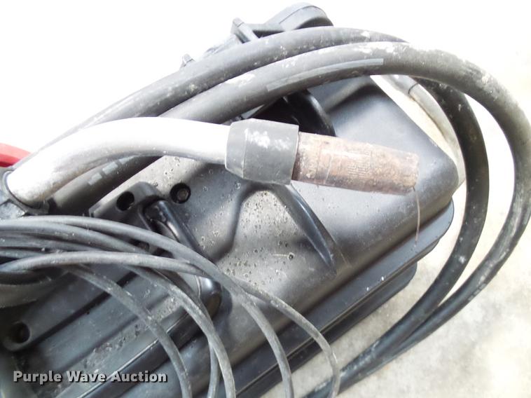 image for item DE5213 2017 Miller Xtreme 12VS suitcase mig welder