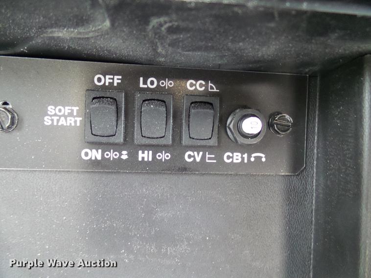 image for item DE5213 2017 Miller Xtreme 12VS suitcase mig welder