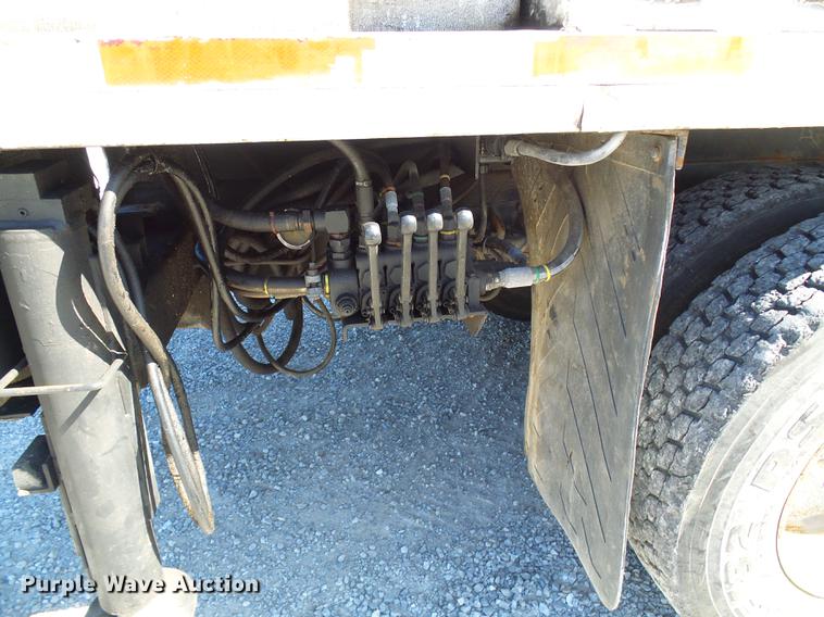 image for item DE5219 1996 International 4900 Crew Cab service truck with crane