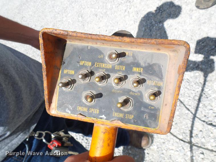 image for item DE5219 1996 International 4900 Crew Cab service truck with crane