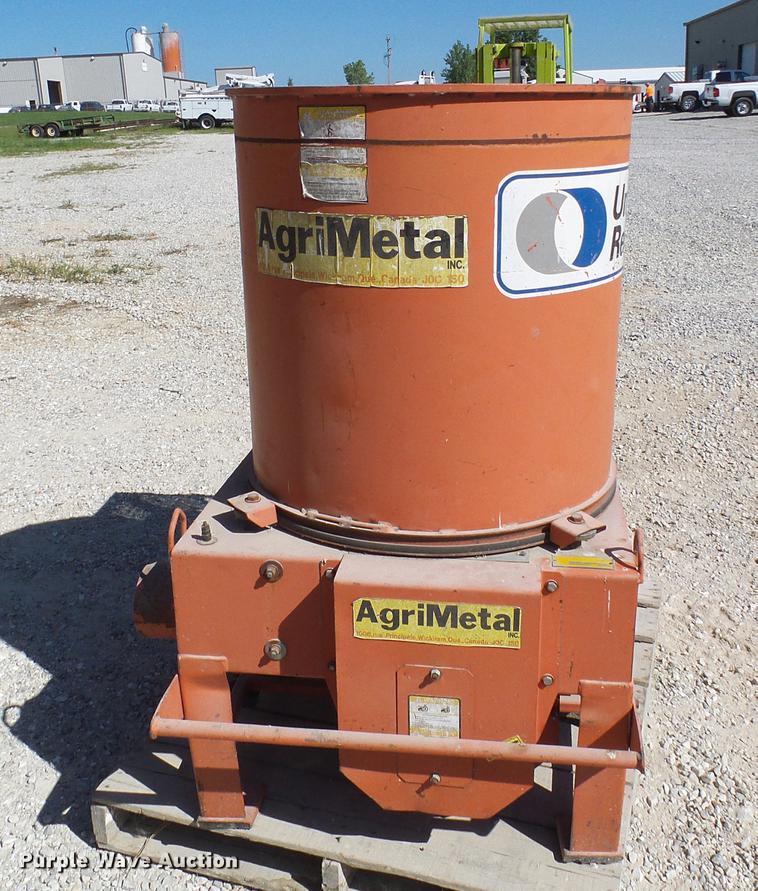 image for item DE5221 2000 Agri Metal 20869LS straw blower