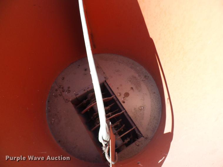 image for item DE5221 2000 Agri Metal 20869LS straw blower