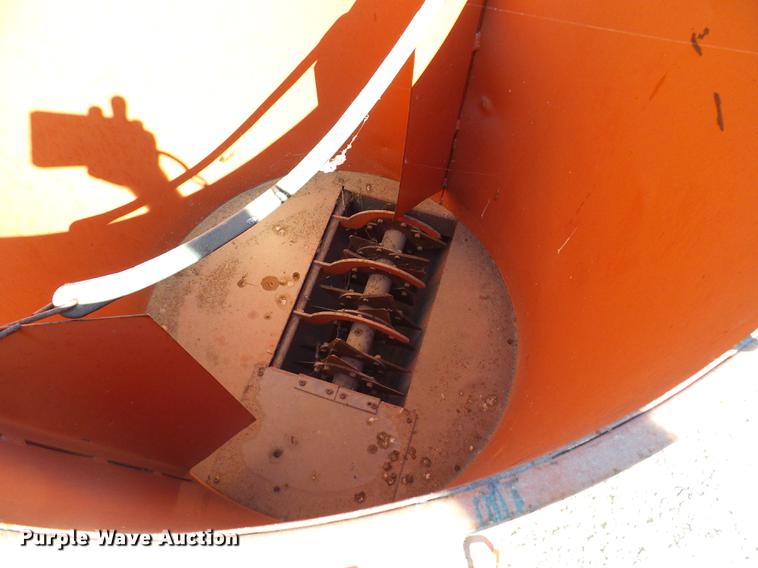 image for item DE5221 2000 Agri Metal 20869LS straw blower