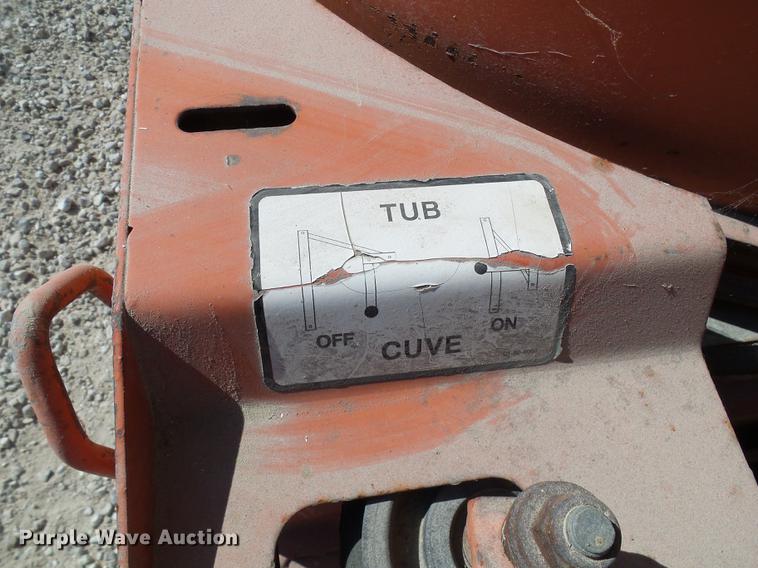 image for item DE5221 2000 Agri Metal 20869LS straw blower