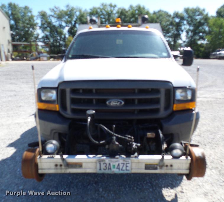 image for item DE5222 2001 Ford F550 Super Duty service truck with crane