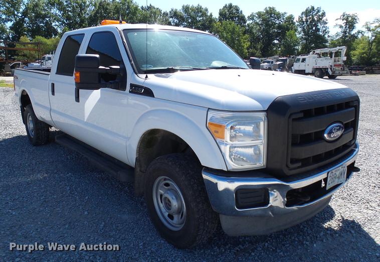image for item DE5223 2011 Ford F350 Super Duty Crew Cab pickup truck