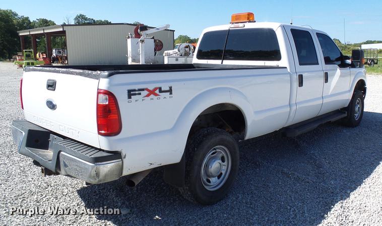 image for item DE5223 2011 Ford F350 Super Duty Crew Cab pickup truck