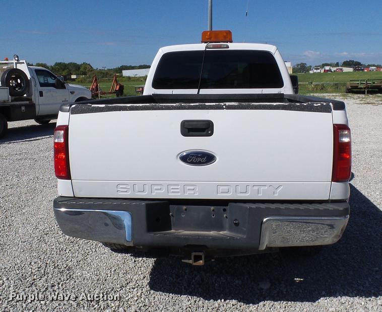 image for item DE5223 2011 Ford F350 Super Duty Crew Cab pickup truck