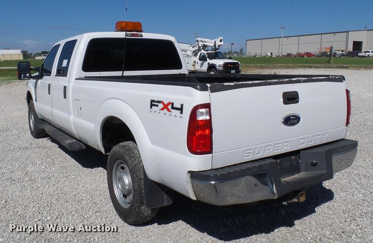 image for item DE5223 2011 Ford F350 Super Duty Crew Cab pickup truck