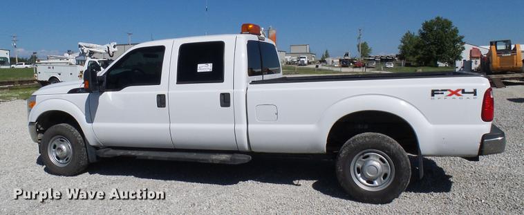 image for item DE5223 2011 Ford F350 Super Duty Crew Cab pickup truck