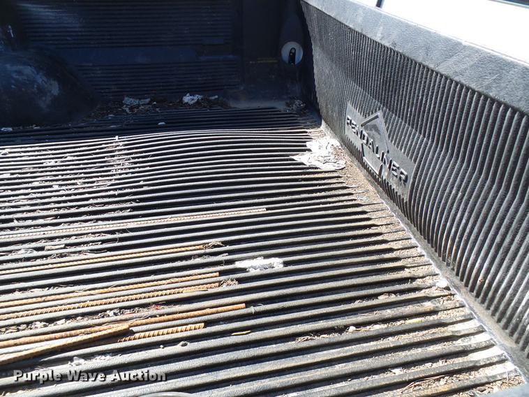 image for item DE5223 2011 Ford F350 Super Duty Crew Cab pickup truck