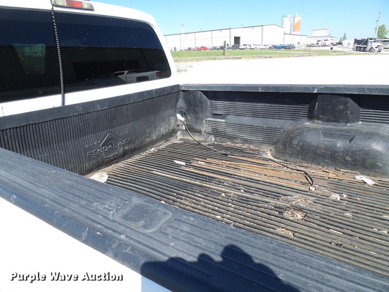 image for item DE5223 2011 Ford F350 Super Duty Crew Cab pickup truck