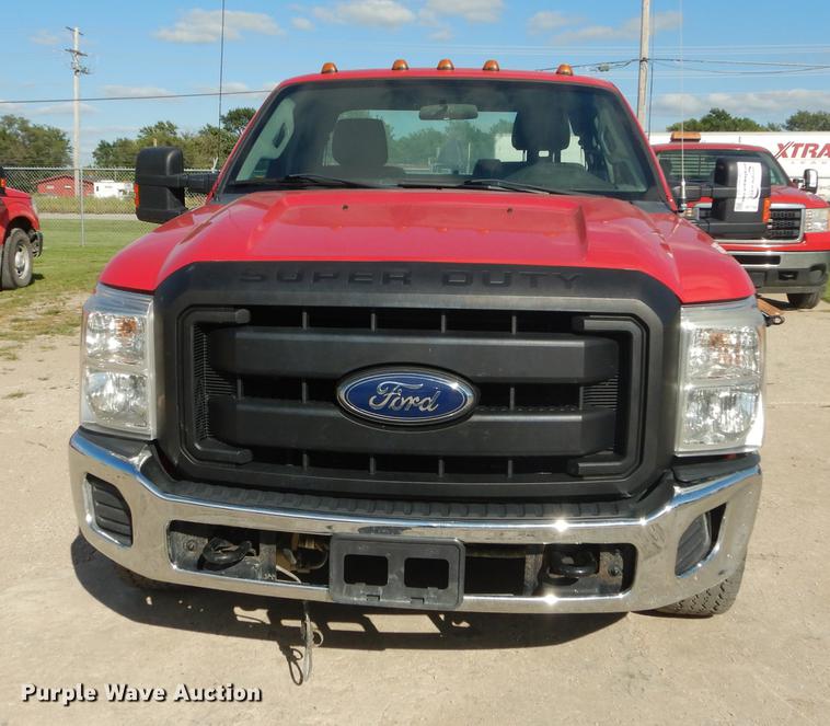 image for item DF1759 2013 Ford F350 Super Duty XL Super Cab pickup truck