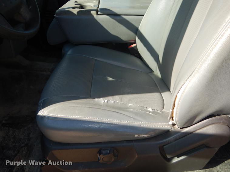 image for item DF1759 2013 Ford F350 Super Duty XL Super Cab pickup truck