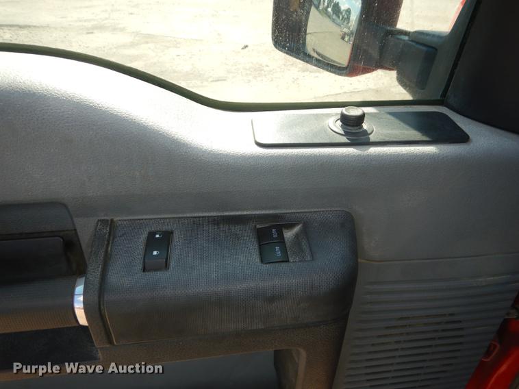 image for item DF1759 2013 Ford F350 Super Duty XL Super Cab pickup truck