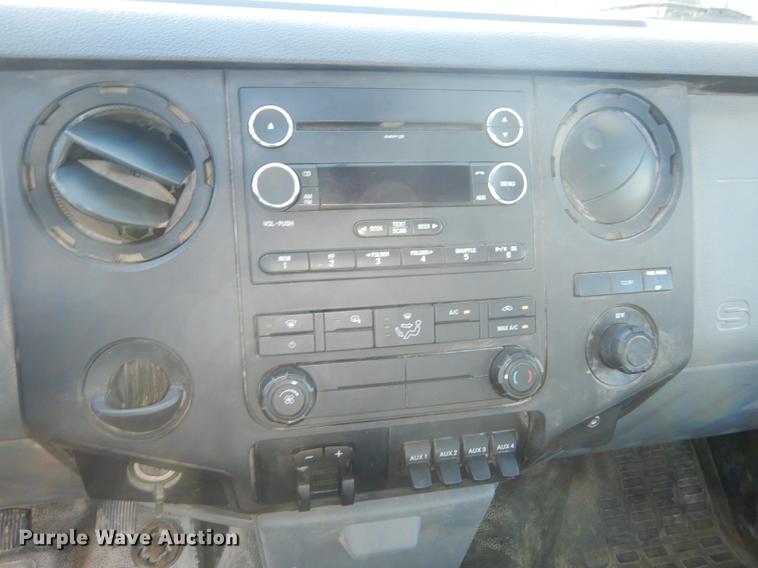 image for item DF1759 2013 Ford F350 Super Duty XL Super Cab pickup truck