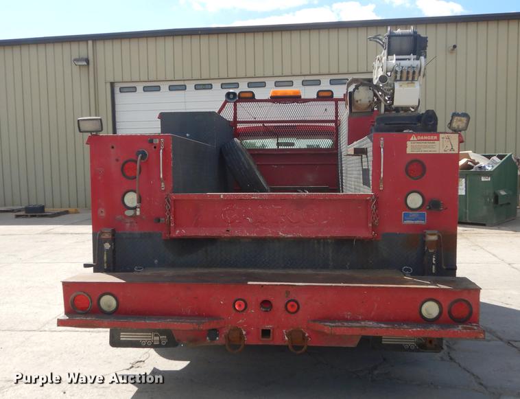 image for item DF1760 2008 Ford F550 Super Duty XL service truck with crane