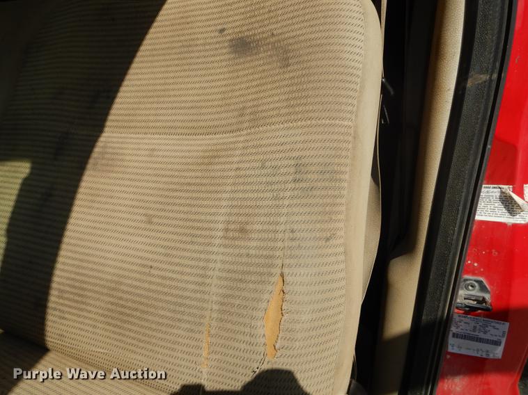 image for item DF1760 2008 Ford F550 Super Duty XL service truck with crane