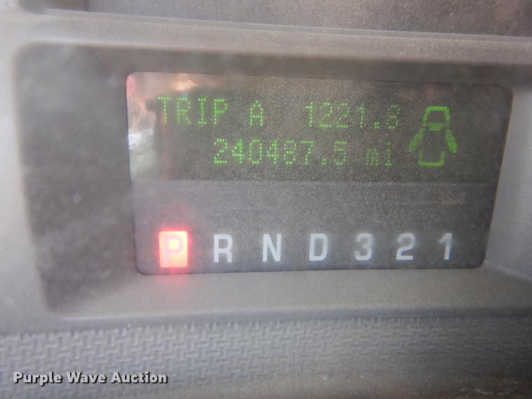 image for item DF1760 2008 Ford F550 Super Duty XL service truck with crane