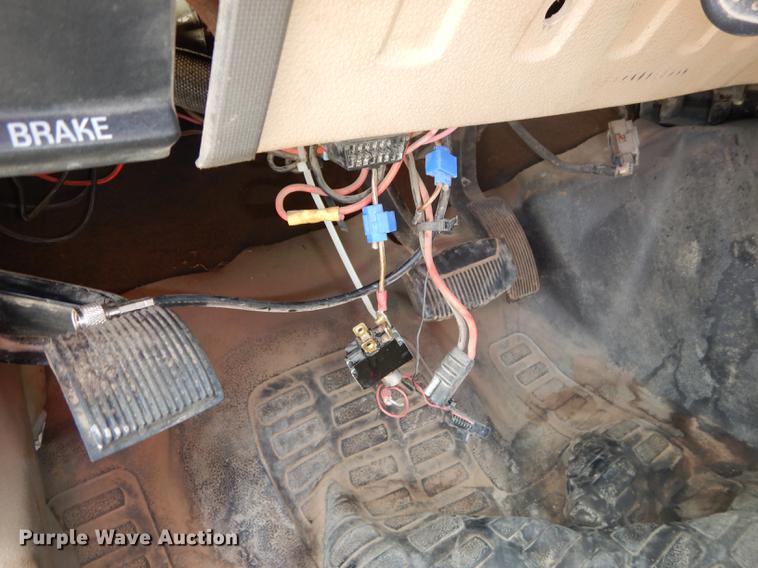 image for item DF1760 2008 Ford F550 Super Duty XL service truck with crane