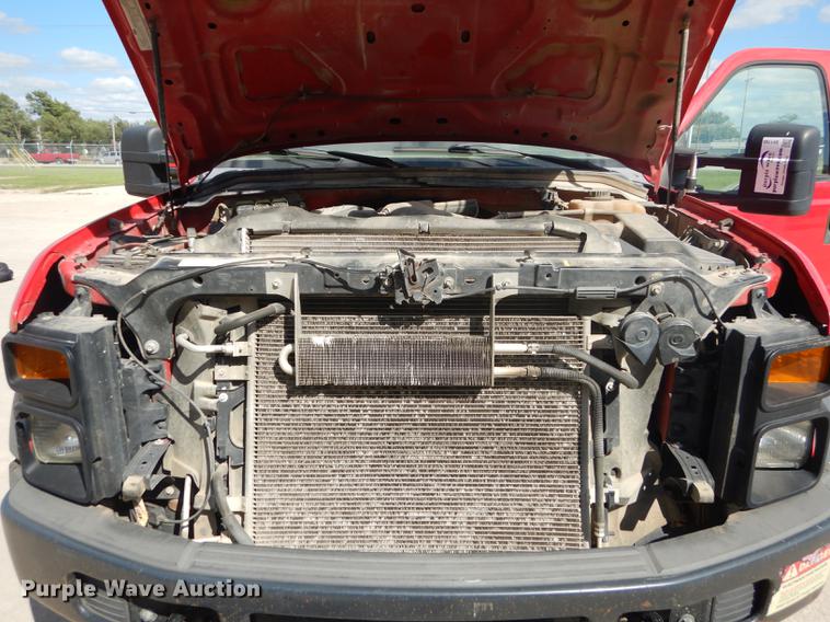 image for item DF1760 2008 Ford F550 Super Duty XL service truck with crane