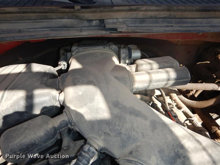 image for item DF1760 2008 Ford F550 Super Duty XL service truck with crane