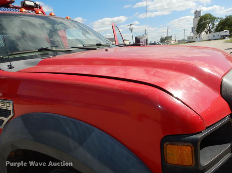 image for item DF1760 2008 Ford F550 Super Duty XL service truck with crane