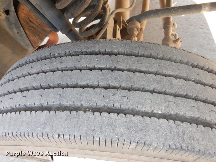 image for item DF1760 2008 Ford F550 Super Duty XL service truck with crane