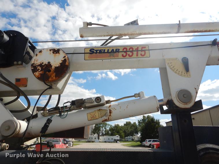 image for item DF1760 2008 Ford F550 Super Duty XL service truck with crane