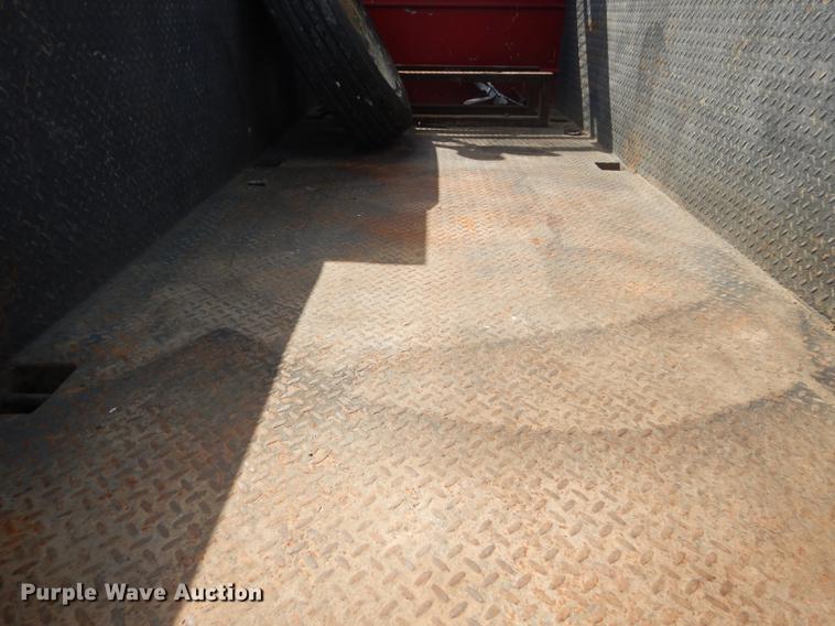 image for item DF1760 2008 Ford F550 Super Duty XL service truck with crane