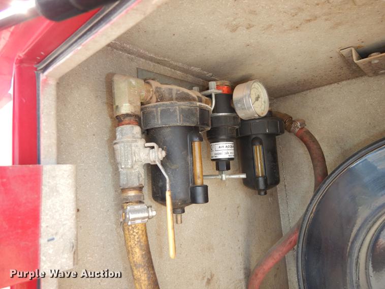 image for item DF1760 2008 Ford F550 Super Duty XL service truck with crane