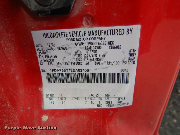 image for item DF1760 2008 Ford F550 Super Duty XL service truck with crane